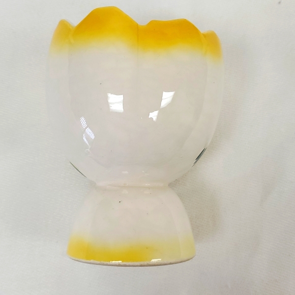- Vintage stamped Japan kitch egg cup - Picture 5 of 5